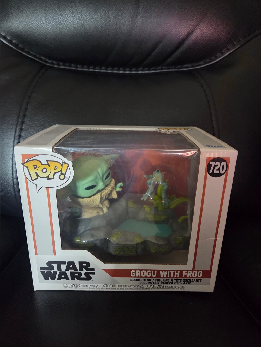 Funko Star Wars the Mandalorian Grogu with Frog Pop! Figure
